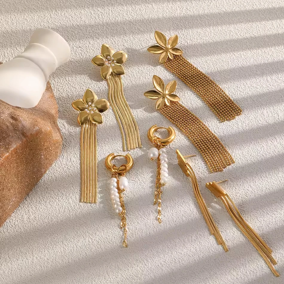 Boucles d'oreilles en acier inoxydable avec fleur en acier inoxydable PVD en or 18 carats, vente en