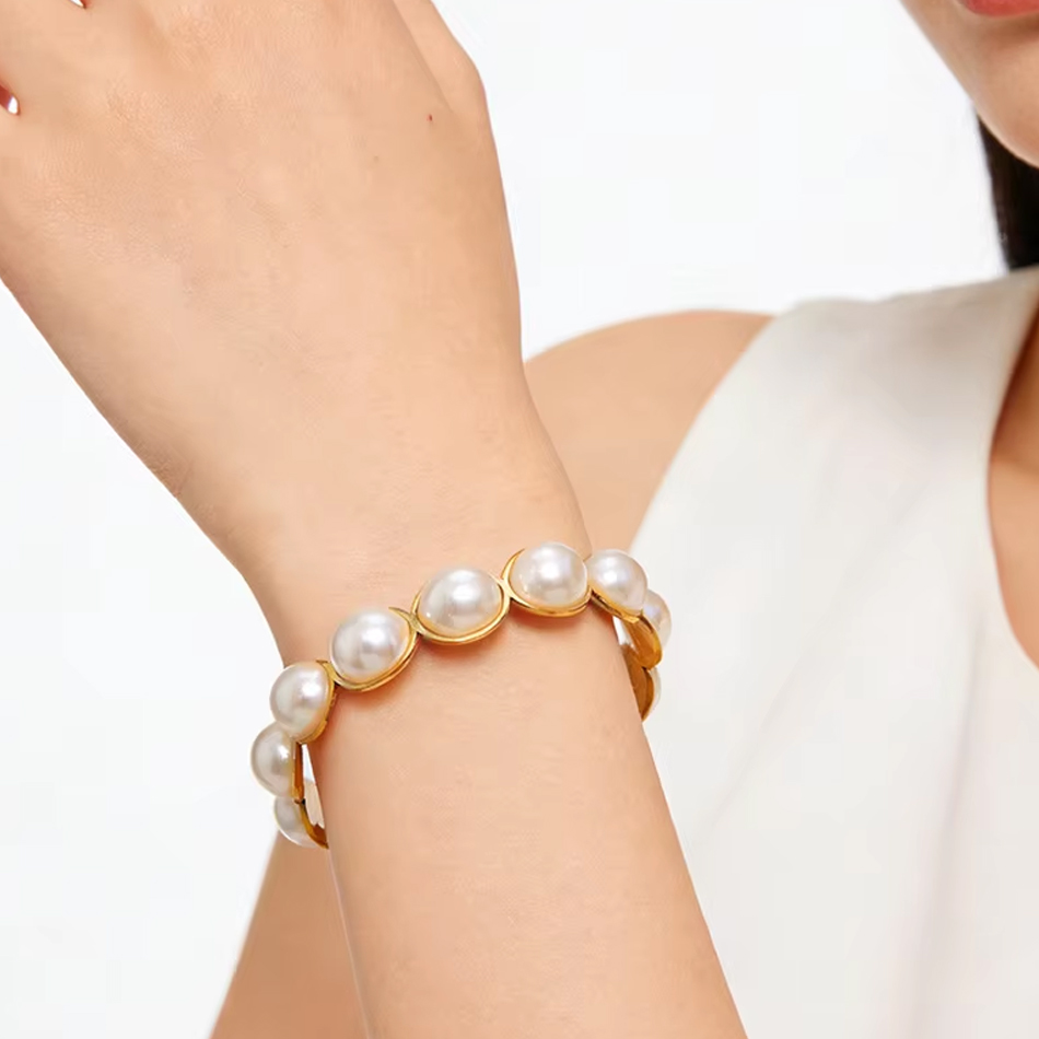 Bracelet en acier inoxydable à la mode, en titane et perles, élégant et ne se décolore pas, haut de gamme, cadeau de fête pour femmes