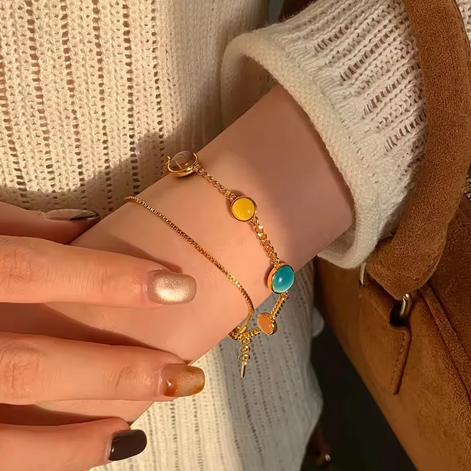 Bijoux personnalis&eacute;s OEM en laiton galvanis&eacute;, couleur or 18 carats, bracelets &agrave; double cha&icirc;ne avec p