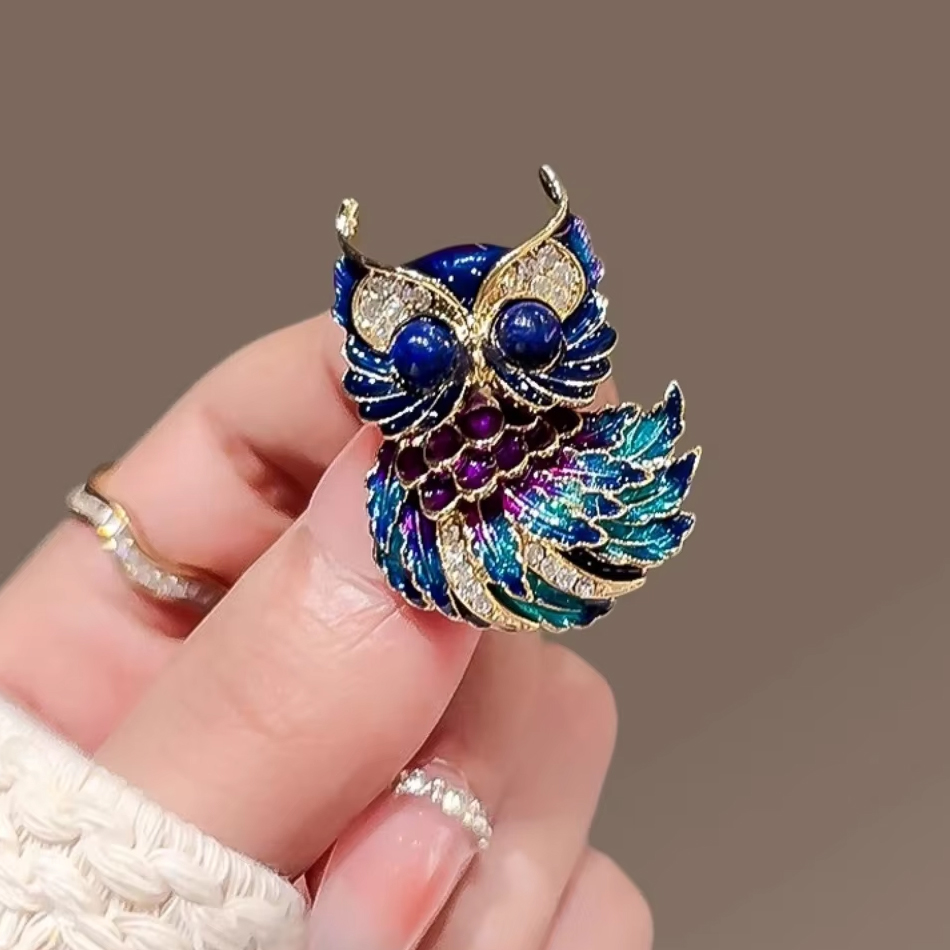 Broche en alliage de hibou peint en émail, accessoire élégant pour hommes et femmes, broche à fleur haut de gamme, fiançailles de mariage, vente en gros