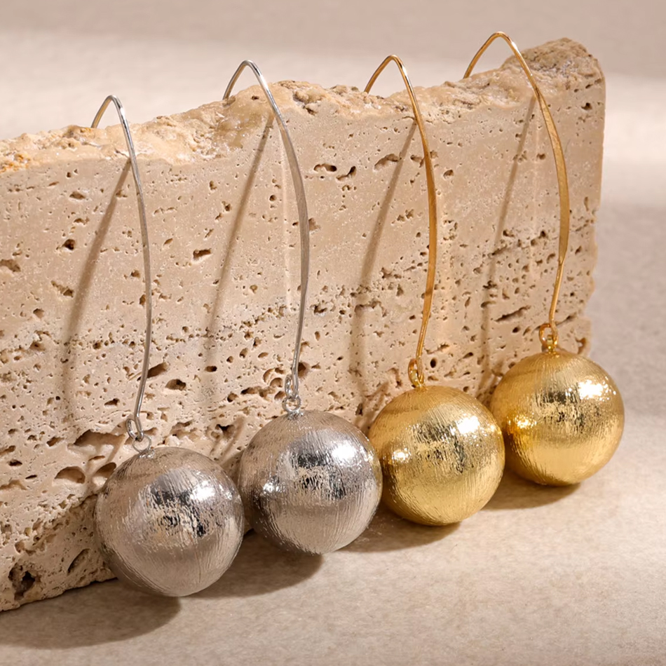 Boucles d'oreilles géométriques de luxe, bijoux personnalisés OEM, haut de gamme, tendance, couleur or brossé, réglage de la lunette brillante, à la mode