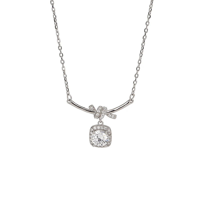 Bijoux personnalis&eacute;s OEM Colliers en argent 925 Collier avec pendentif en zircon simple Bijoux perso