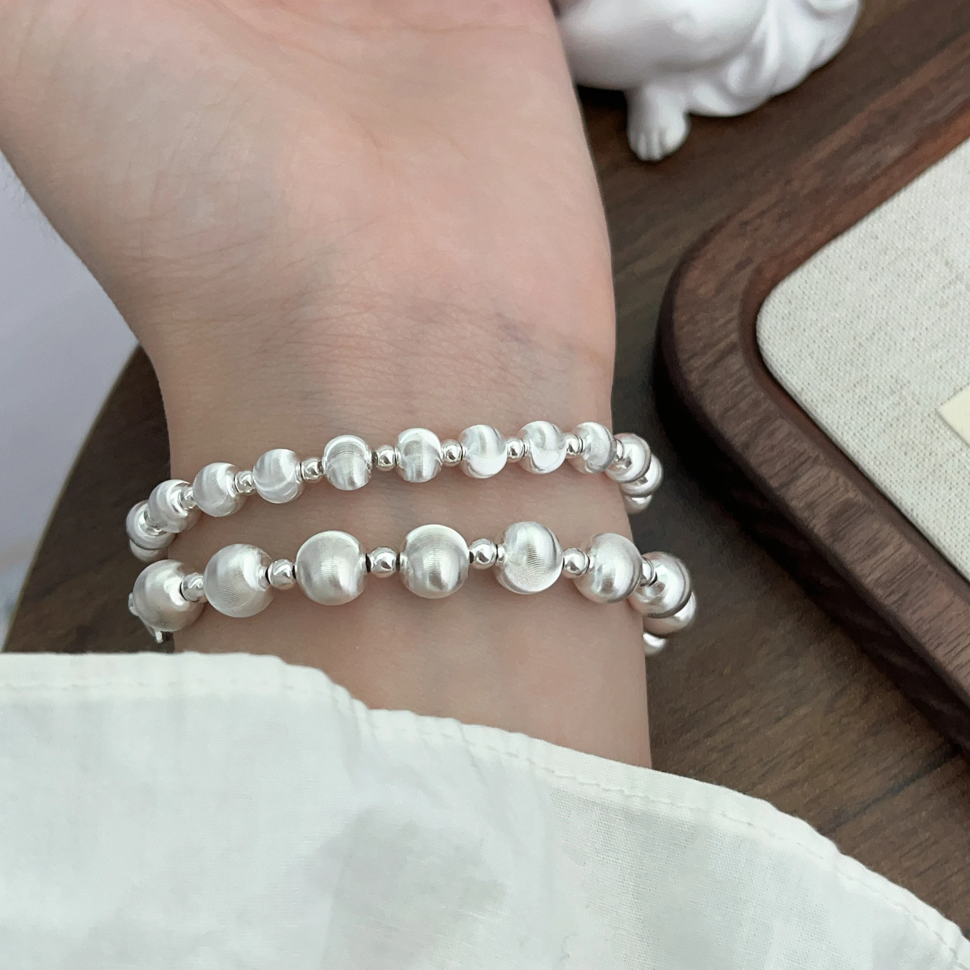 Fabricants d'argent 925 personnalis&eacute;s en Chine Bracelet &oelig;il de chat en argent 925 bross&eacute; tendance